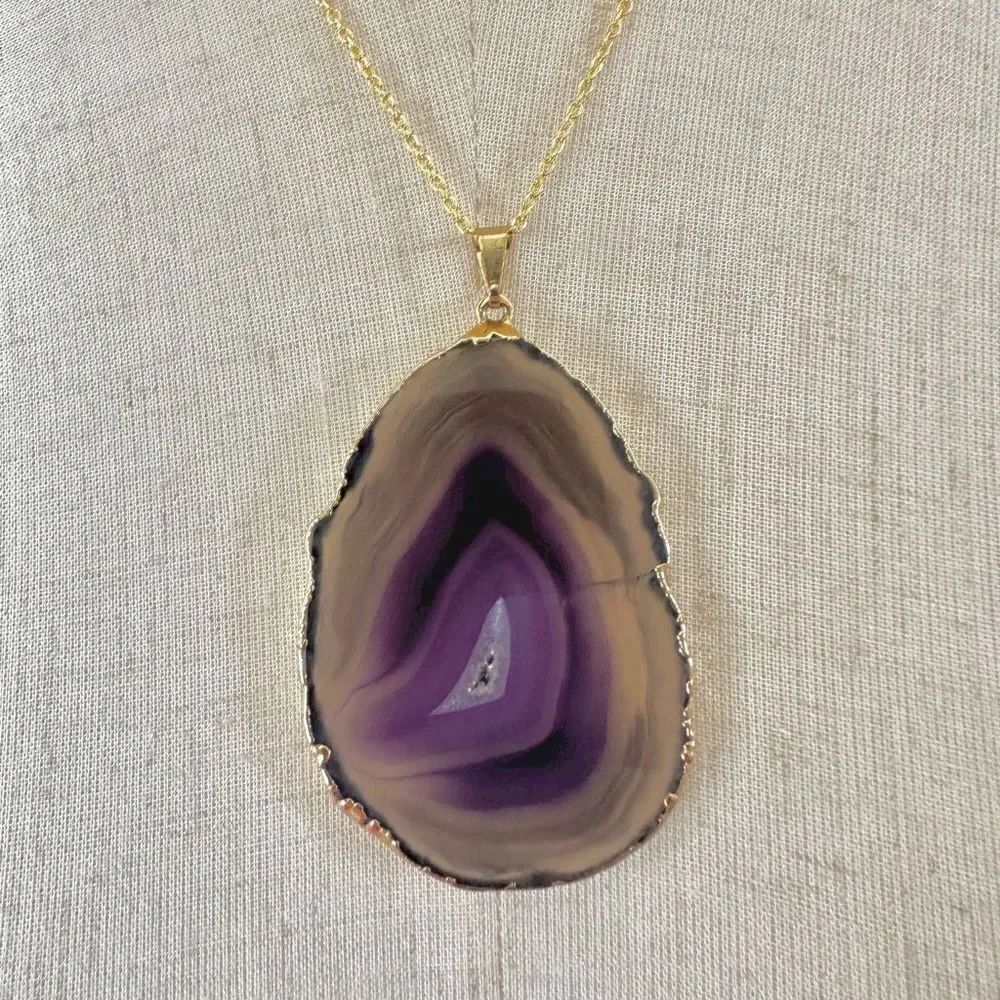 Purple sliced agate pendant necklace